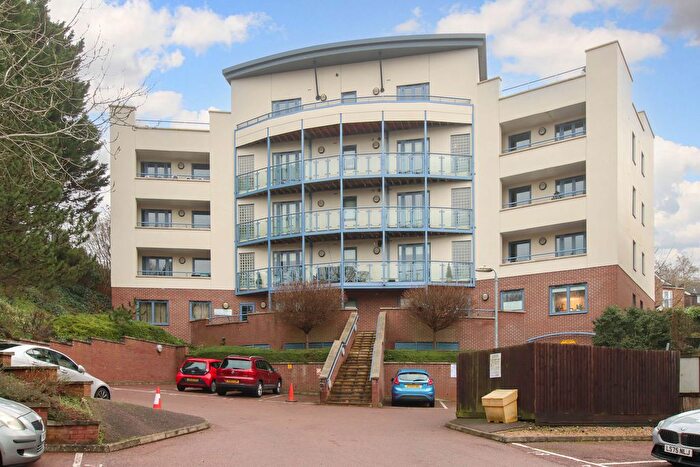 2 Bedroom Flat For Sale In Brook Street, Tring, HP23