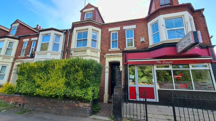 4 Bedroom Property To Rent In London Road, Northampton, NN4