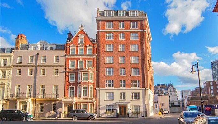 2 Bedroom Flat To Rent In Hill Street, London, W1J