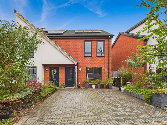 2 Bedroom Semi-Detached House For Sale In Albert Road, Alexandra Park, Nottingham, NG3