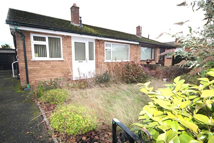 2 Bedroom Semi-Detached Bungalow For Sale In Dunlin Avenue, Connah's Quay, CH5