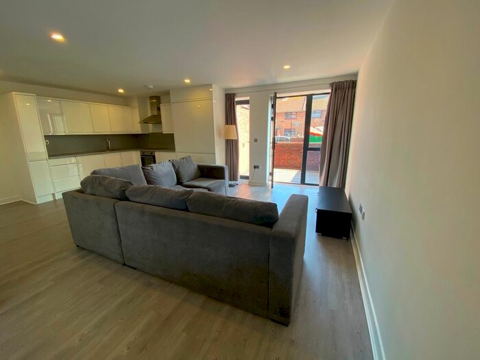 3 Bedroom Flat To Rent In Butchers Road, London, E16