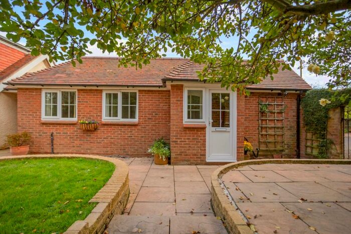 1 Bedroom House To Rent In Back Lane Marlborough, SN8