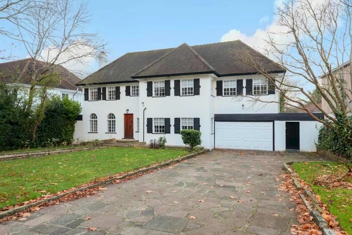 5 Bedroom Detached House To Rent In Russell Road, Northwood, HA6