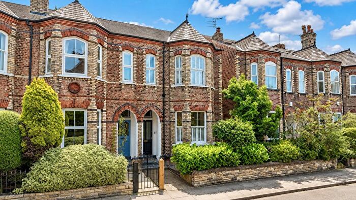 4 Bedroom End Of Terrace House For Sale In Oxford Road, Altrincham, WA14
