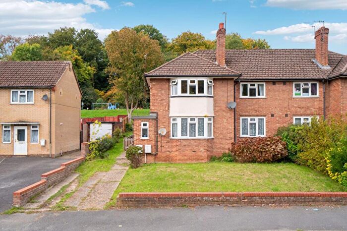 2 Bedroom Maisonette For Sale In Micklefield Road, High Wycombe, HP13