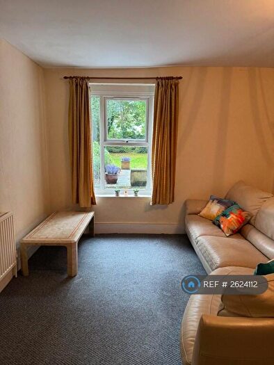 1 Bedroom Flat To Rent In Grosvenor Road, London, E11