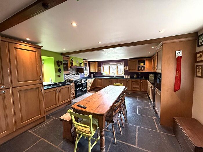 8 Bedroom Property For Sale In Belper Road, Bargate, Belper, DE56
