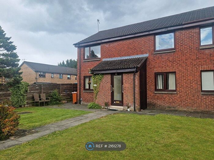 2 Bedroom Flat To Rent In Bishopbriggs, Glasgow, G64