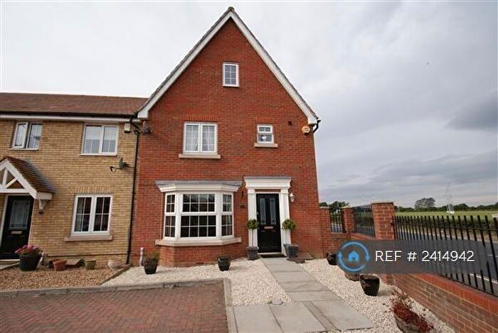 4 Bedroom Semi-Detached House To Rent In Valens Close, Colchester, CO4
