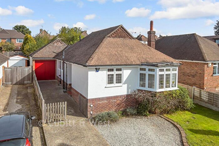 3 Bedroom Detached Bungalow For Sale In Fairlawn Crescent, East Grinstead, West Sussex, RH19