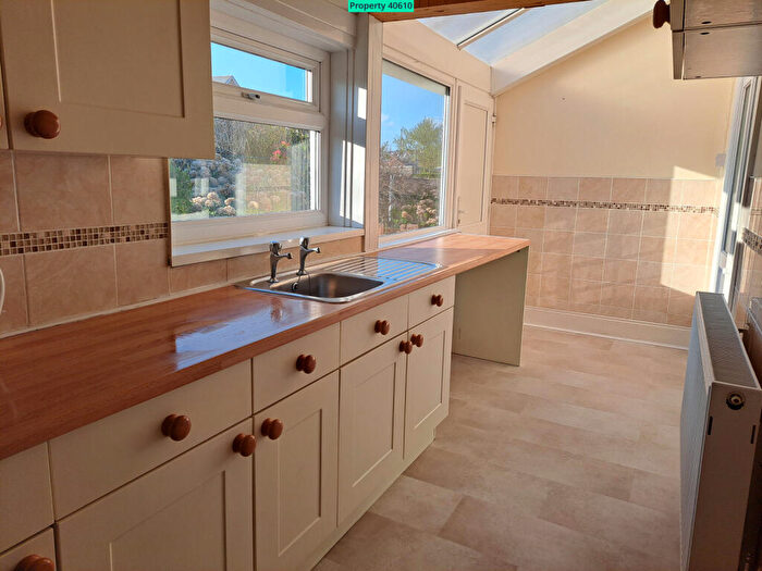 3 Bedroom Semi-Detached House To Rent In Llanelli, SA14