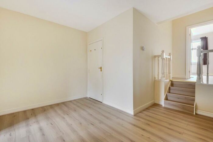 2 Bedroom Apartment To Rent In Burlington Road, New Malden, KT3