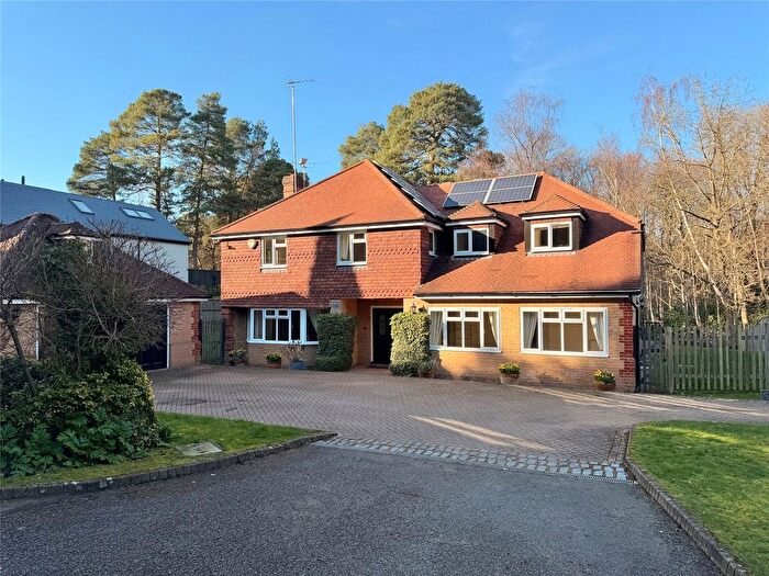 5 Bedroom Detached House To Rent In Danesmead, Cobham, Surrey, KT11