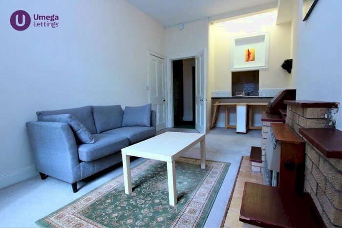 2 Bedroom Flat To Rent In Downfield Place, Dalry, Edinburgh, EH11