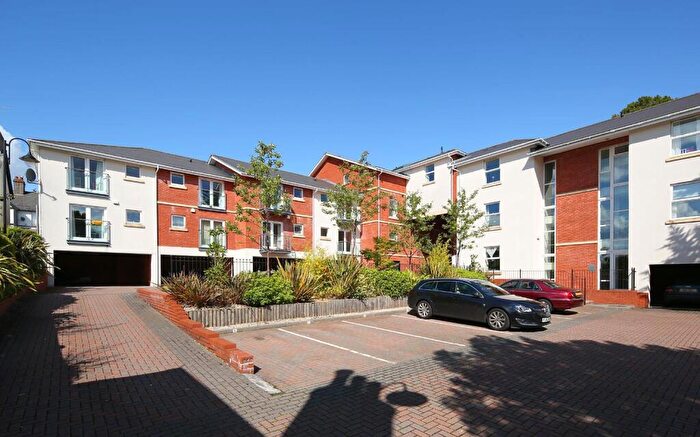 2 Bedroom Flat For Sale In Clive Road, Canton, Cardiff, CF5