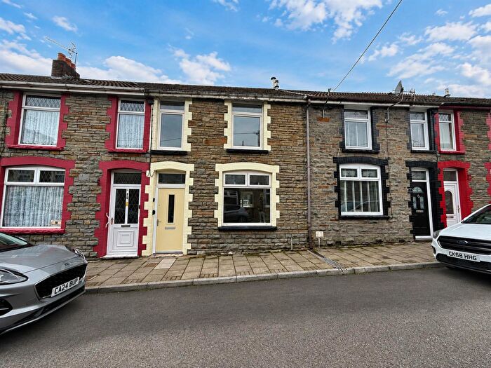 3 Bedroom Terraced House For Sale In Glanrhyd Street, Cwmaman, Aberdare, CF44