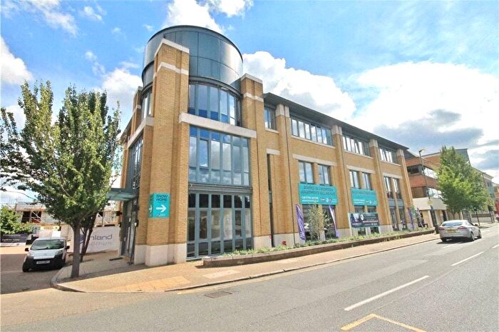1 Bedroom Flat To Rent In London Road, Staines-Upon-Thames, Surrey, TW18