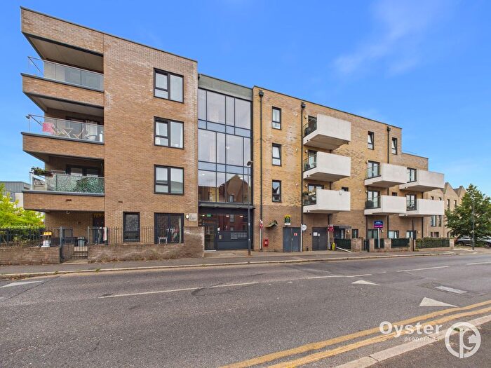 2 Bedroom Flat For Sale In Bluebell Court Tranquil Lane, Harrow, HA2