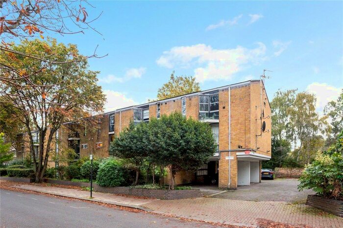 2 Bedroom Flat To Rent In Wellesley Road, Central Chiswick, W4