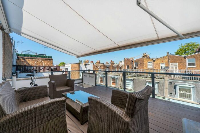 2 Bedroom Mews To Rent In Alba Place, Portobello, London, W11
