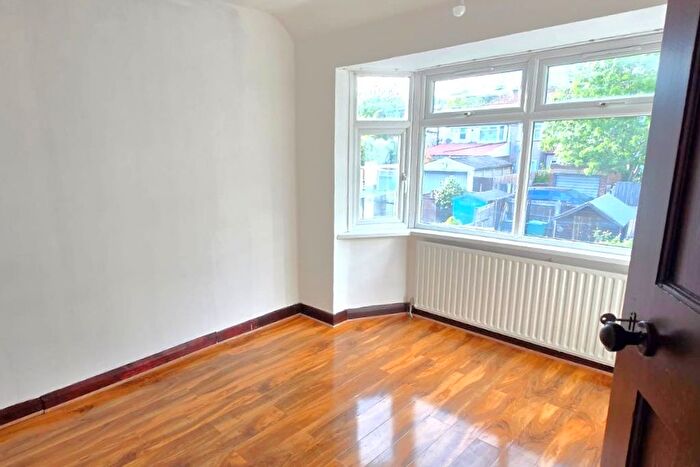 3 Bedroom Semi-Detached House To Rent In Wadham Gardens, Greenford, UB6