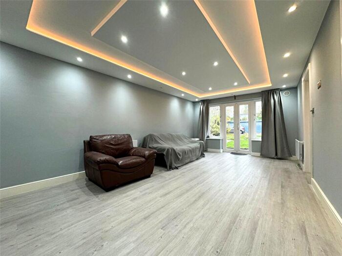 1 Bedroom Apartment To Rent In Llanover Road, Wembley, HA9