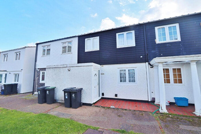3 Bedroom Terraced House To Rent In Limes Avenue, Chigwell, IG7