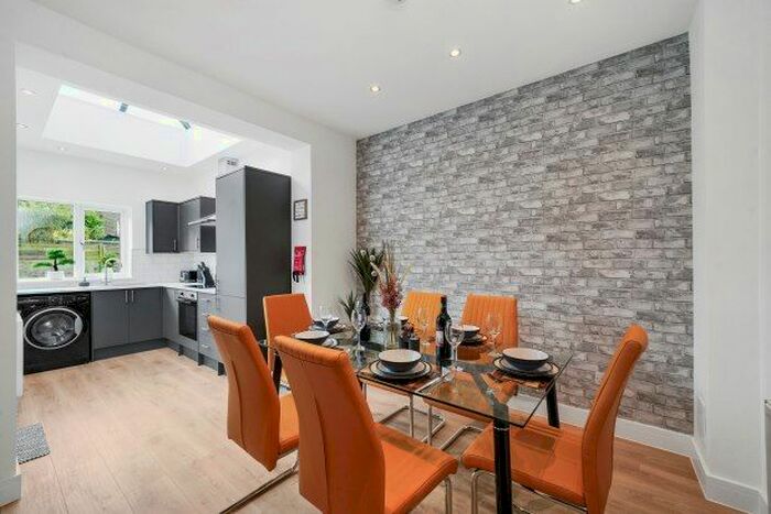 2 Bedroom Flat To Rent In Zion Place, Gravesend, DA12