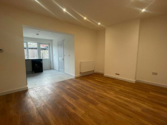 3 Bedroom Terraced House To Rent In Aurelia Road, Croydon, CR0