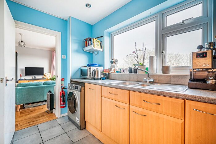 1 Bedroom Flat For Sale In Southcote Road, Reading, Berkshire, RG30