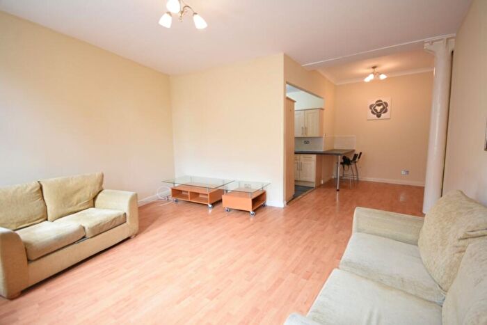 2 Bedroom Flat To Rent In Tower House, Newcastle Upon Tyne, NE1