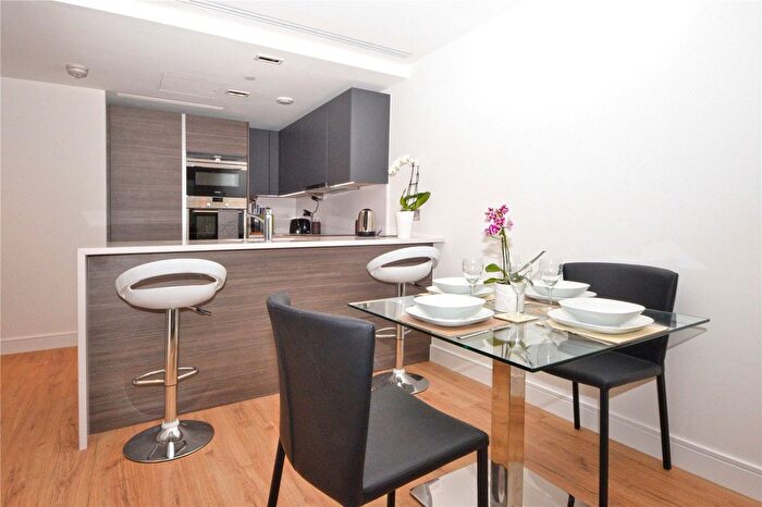 2 Bedroom Flat To Rent In Lancaster House, Hammersmith, W6