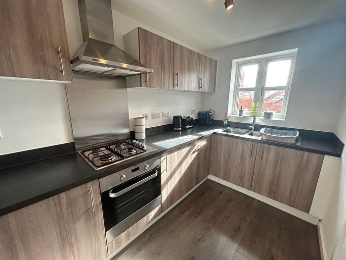 2 Bedroom Semi-Detached House To Rent In Roseacre Gardens, Warwick, CV34