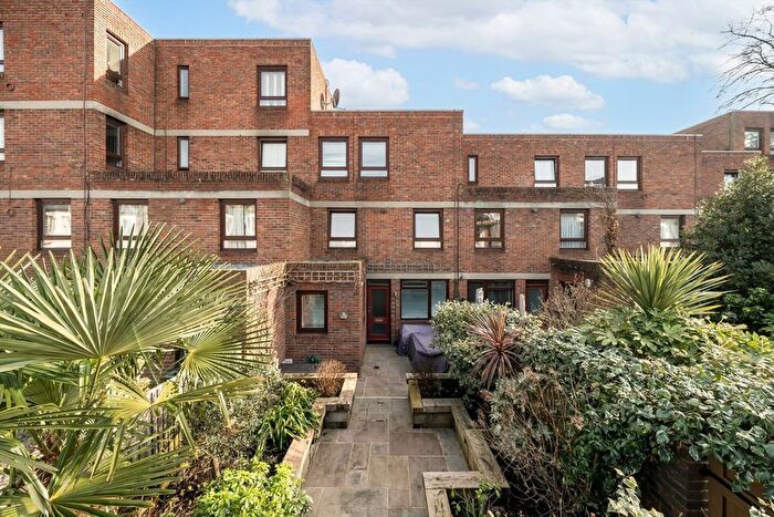 2 Bedroom Flat For Sale In Colet Gardens, West Kensington, W14
