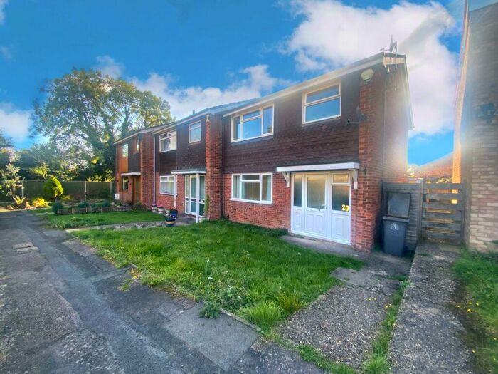 3 Bedroom Town House To Rent In The Meads, Leicester, LE3