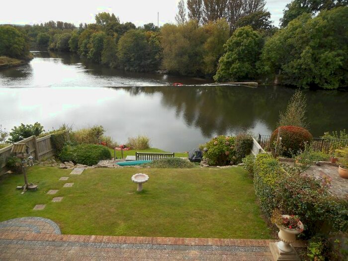 2 Bedroom Flat To Rent In Salmon Pool Lane, St Leonards, Exeter EX2