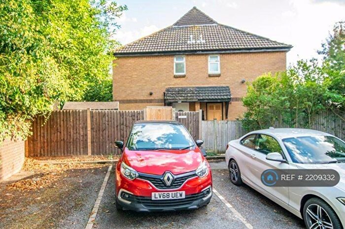 2 Bedroom Terraced House To Rent In Manordene Road, London, SE28