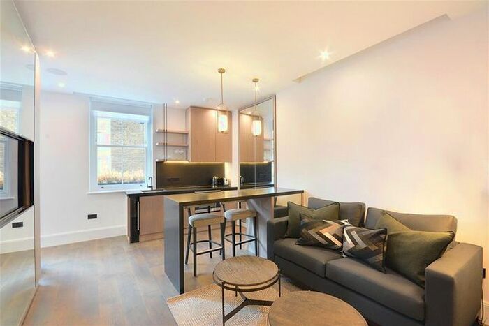 Studio To Rent In Cresswell Gardens, London, SW5