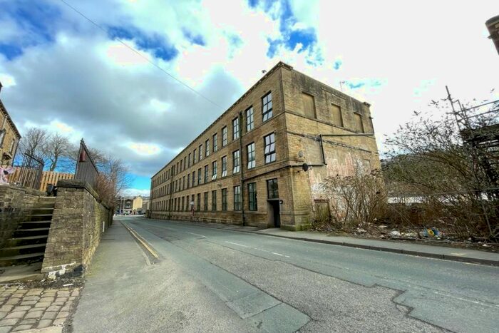 2 Bedroom Flat To Rent In Ingrow Lane, Keighley, West Yorkshire, BD21