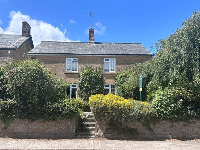 3 Bedroom Link Detached House For Sale In Lower Street, Merriott, TA16