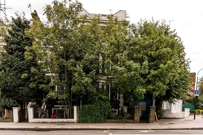 Studio For Sale In Uxbridge Road, Shepherd's Bush, London, W12