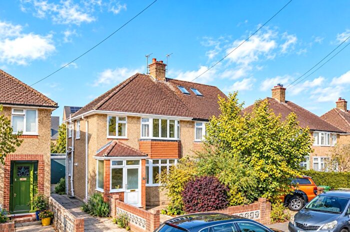 3 Bedroom Semi Detached House For Sale In Home Close, Wolvercote, Oxford, OX2