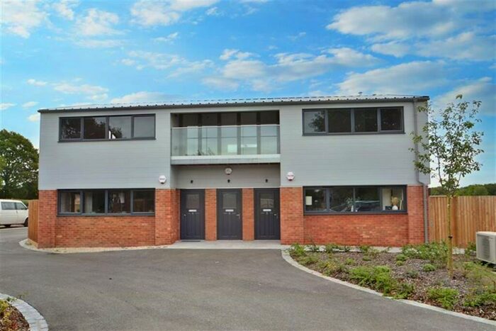 2 Bedroom Flat For Sale In Holt Wood, BH21