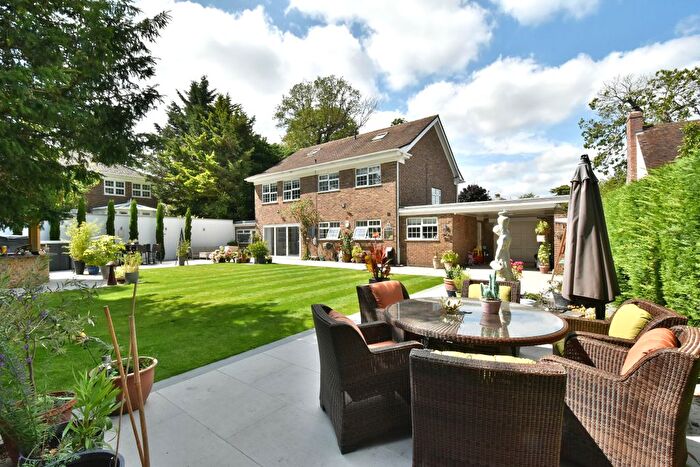 4 Bedroom Detached House For Sale In Westerham Road, Keston, BR2