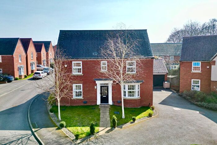 4 Bedroom Detached House For Sale In Rose Tree Close, Moulton, Northamptonshire, NN3