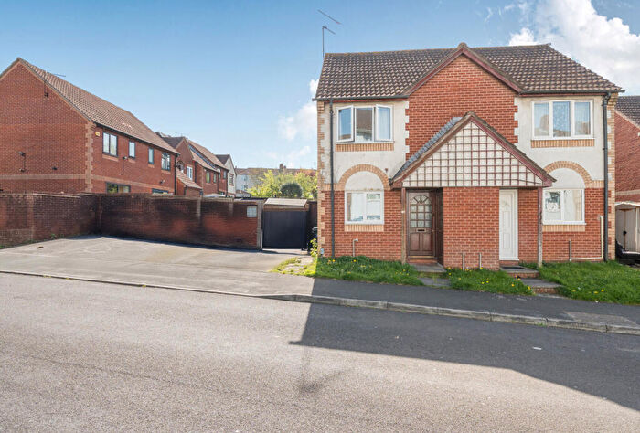 2 Bedroom Semi Detached House For Sale In Clay Bottom, Bristol, Somerset, BS5