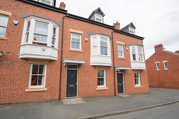 3 Bedroom Town House For Sale In Juniper Way, Durham City, Durham, DH1