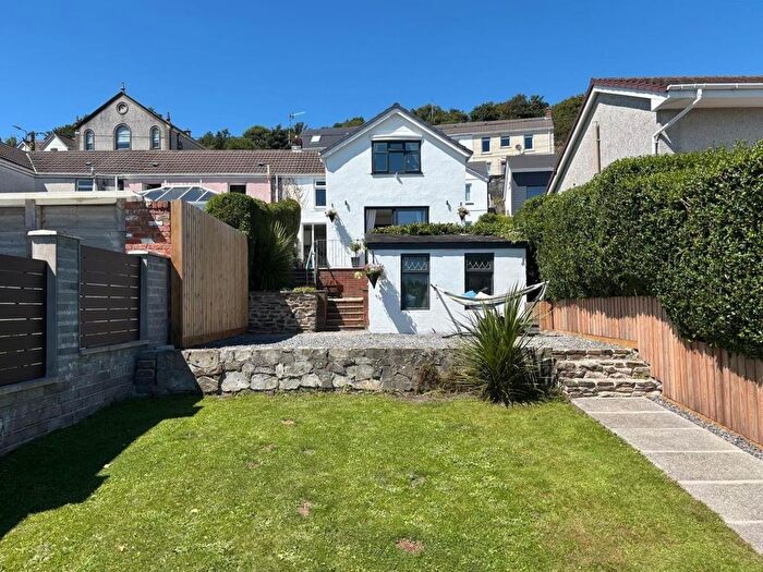 2 Bedroom Semi-Detached House For Sale In Stradey Hill, Llanelli, SA15