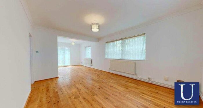 2 Bedroom Apartment To Rent In Avenue Road, London, NW8